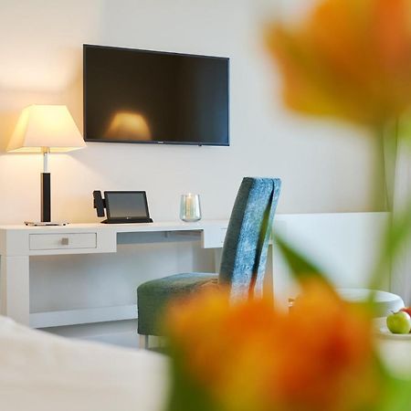 Strandhotel Dünenmeer - Adults only Dierhagen Dış mekan fotoğraf