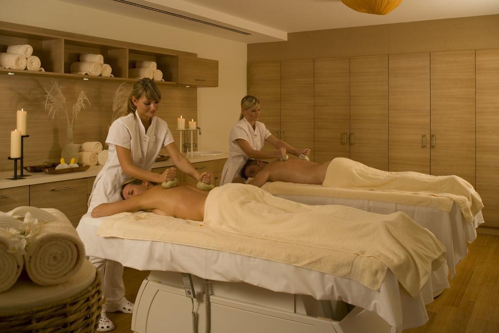 Strandhotel Dünenmeer - Adults only Dierhagen Dış mekan fotoğraf
